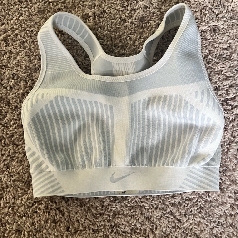 Nike high impact sports bra